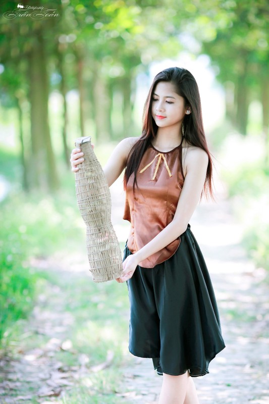 Hot girl chan khoeo Hai Duong hoa &quot;co Cam&quot; xinh dep